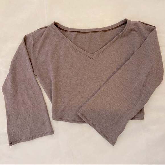 Lululemon Off Shoulder Cropped Long Sleeve - Picture 3 of 3